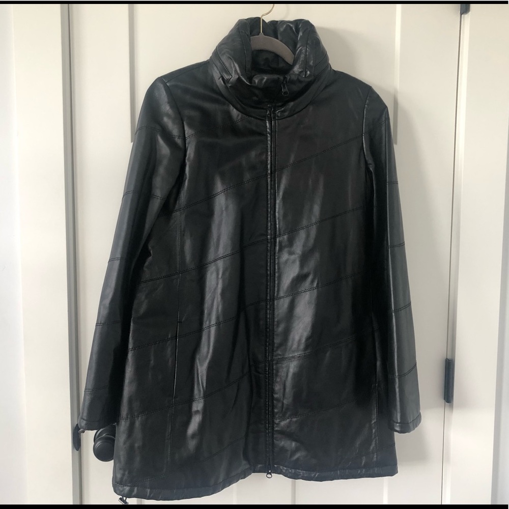 as new Danier womens black genuine leather spring  weight A-Line car coat S M